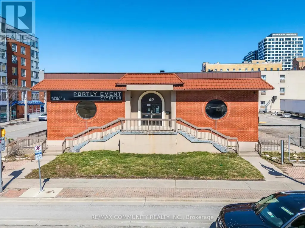 60 Athol Street E, Oshawa (Central)
